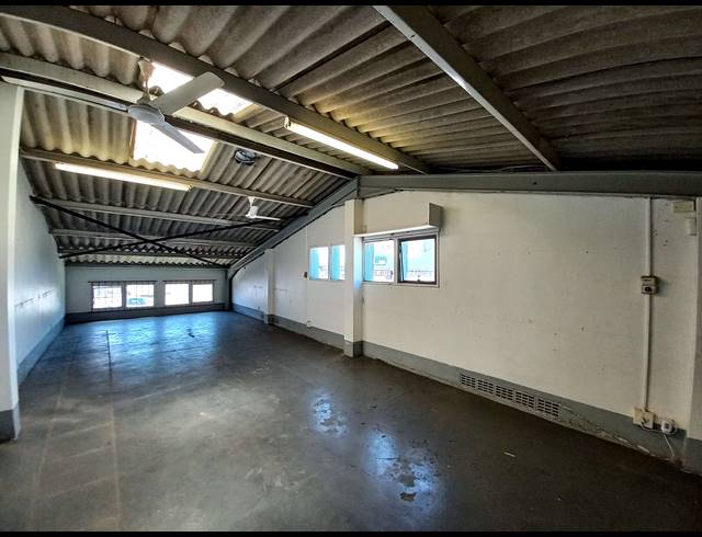 825M² WAREHOUSE FOR SALE IN NORTH END